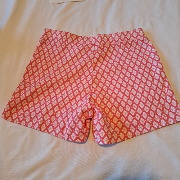 Gymboree girls size 5 outlet shorts, orange coral & white flower in diamond NWOT - Picture 2 of 3